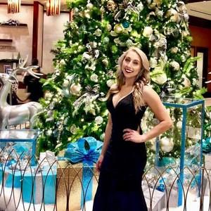 Meet your Posher, Brooke